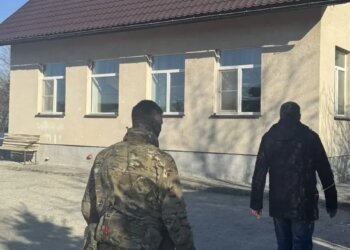 В Новосибирске руководителя налоговой инспекции задержали за взятку в 1,5 млн. рублей