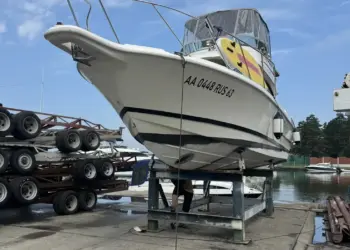 Яхт-клуб отделался штрафом за самоуправство на берегу Новосибирского водохранилища