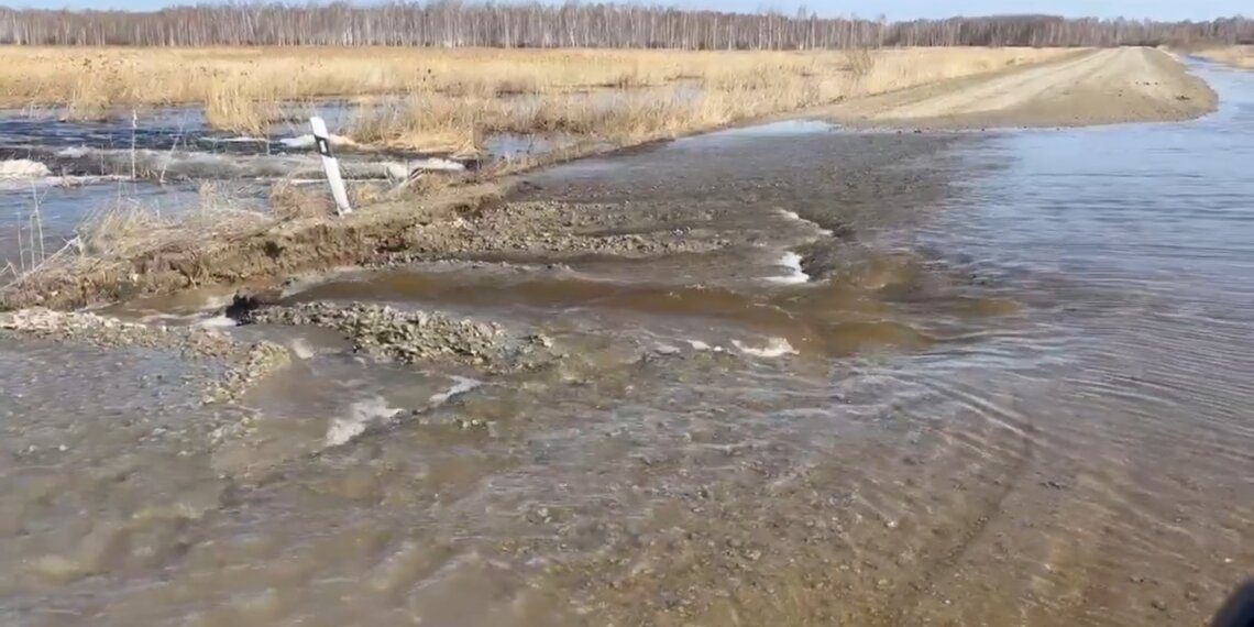В Новосибирской области из-за паводка закрыли дорогу к Чулыму