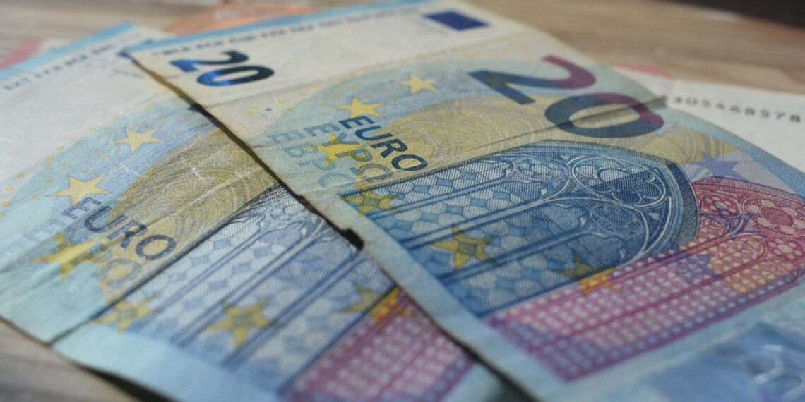 Сергей Селютин: эффект от возврата покупок валюты по бюджетному правилу пока не заложен в котировки