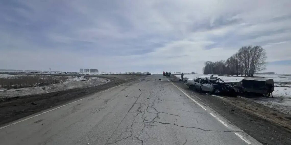 У водителя не было прав: два человека погибли в аварии в Тогучинском районе