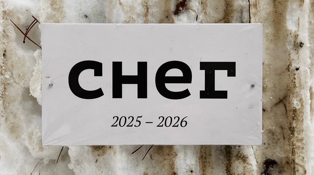 Памятник снегу появился в Сибири