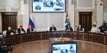 «Некачественно работать – невыгодно»: Травников поручил жестче контролировать подрядчиков