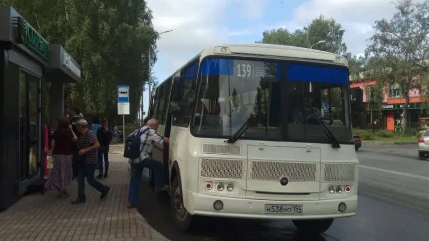 На Пасху в Новосибирске запустят дополнительный пассажирский транспорт