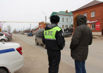 В Колывани поймали нелегального таксиста без страховки и регистрации