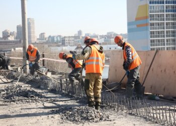 Ремонт проезжей части Димитровского моста в рамках нацпроекта завершат осенью 2026 года