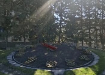 Цветочные часы в центре Новосибирска начали новый отсчёт