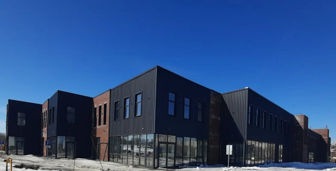 В Новосибирске завершили ещё один долгострой на улице Ватутина