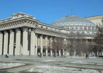 До +21, мокрый снег и высокая пожароопасность: прогноз на ближайшие дни в Новосибирской области