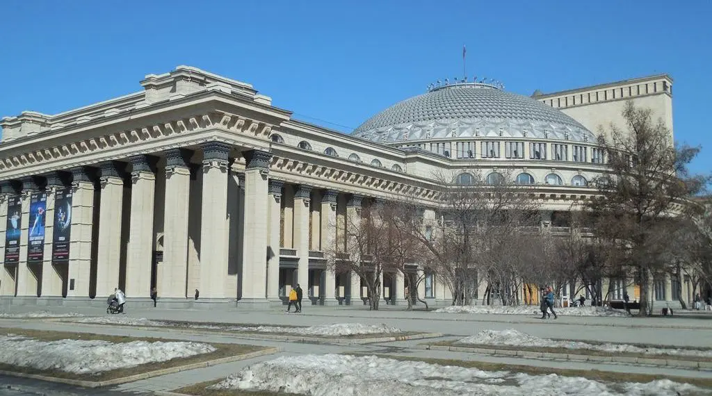 До +21, мокрый снег и высокая пожароопасность: прогноз на ближайшие дни в Новосибирской области