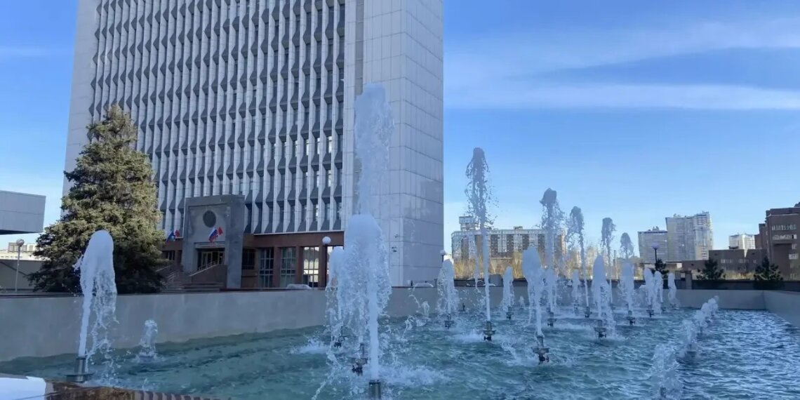 В Новосибирске запустили первый фонтан