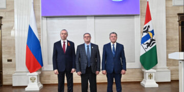 Более 70 жителей Новосибирской области получили государственные и региональные награды