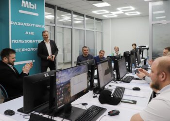 Новейшим технологиям учиться самим, учить других