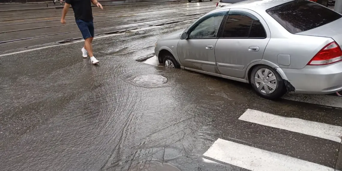 Новосибирские подрядчики устранят сотни дефектов на дорогах города
