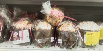 Куличи уже в магазинах Новосибирска: сколько стоят и как хранить