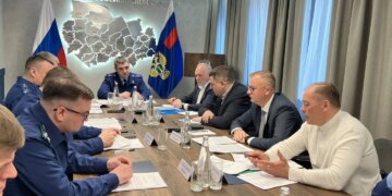 Министру строительства НСО объявили предостережение из-за долгостроев