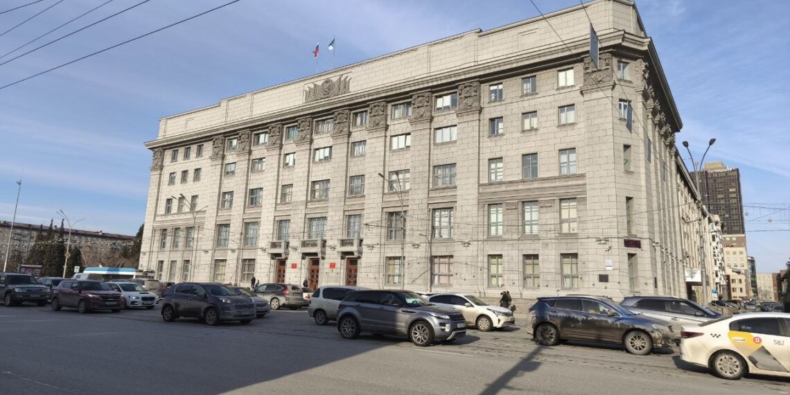 «Минус 5 процентов»: мэр Новосибирска сообщили о сокращении муниципальных чиновников