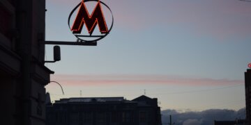 Ночное метро и экскурсия на ГЭС: новосибирцам покажут подземный город и гигантскую плотину