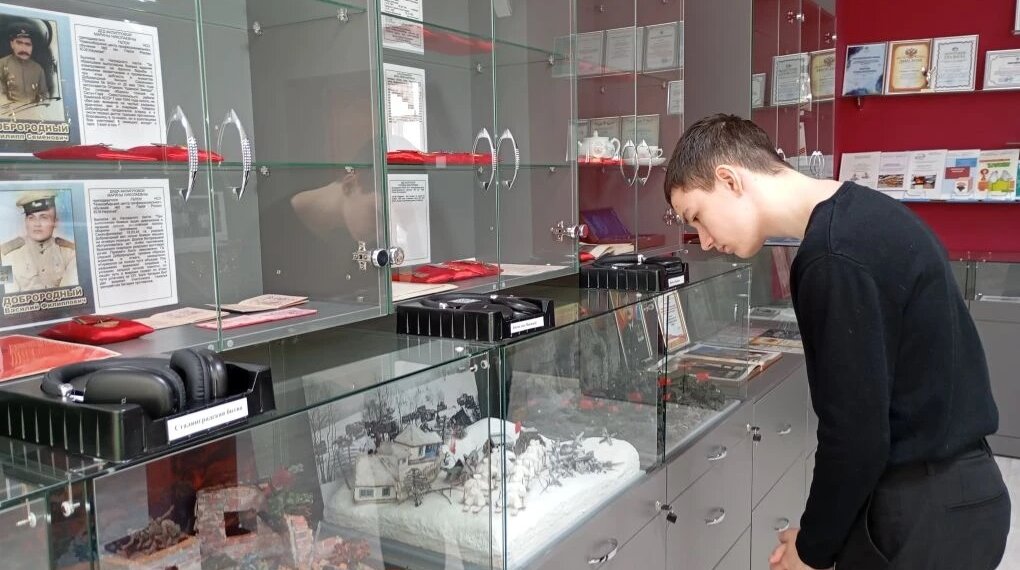 «Чтобы помнили»: музей Великой Отечественной войны открылся в одном из учебных заведений Новосибирска
