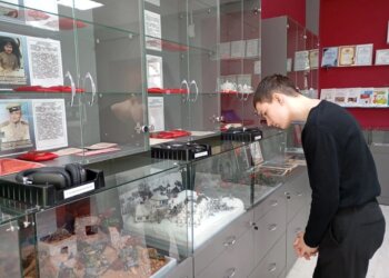 «Чтобы помнили»: музей Великой Отечественной войны открылся в одном из учебных заведений Новосибирска