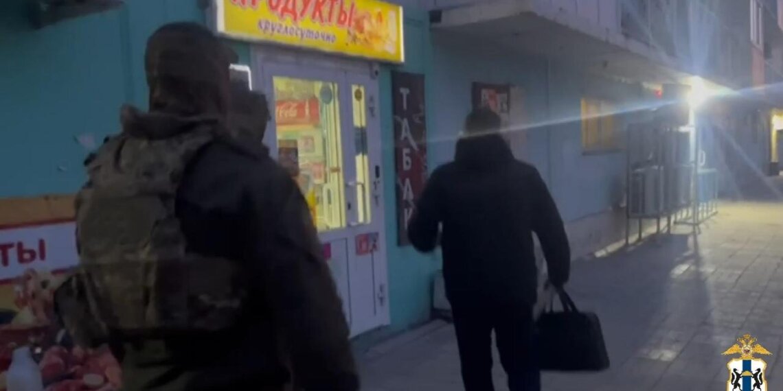 В Новосибирске пресечена деятельность группы, торговавшей контрафактным алкоголем и табаком