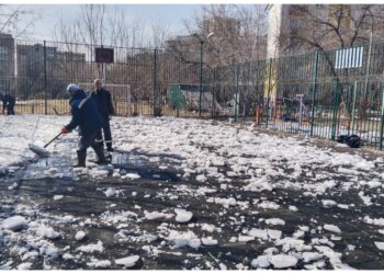 Новосибирские спортплощадки активно готовят к открытию сезона