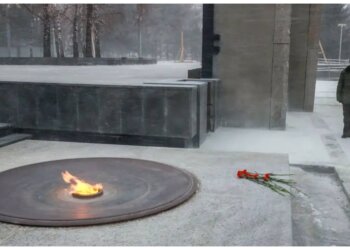 Новосибирский Монумент Славы готовят к 9 Мая после ремонта за 70 млн