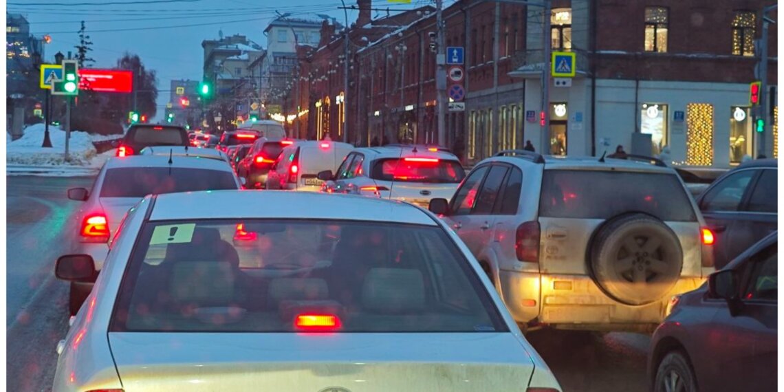 В Новосибирске перекроют и сузят несколько улиц из-за ремонта теплотрасс