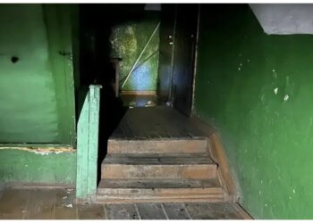 Ссора в подъезде закончилась гибелью мужчины в Коченёвском районе