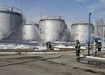 Новосибирские спасатели ликвидировали условный пожар на нефтебазе