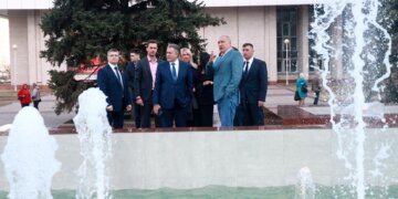 К майским праздникам в подарок