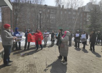 В Новосибирске прошёл пикет против законопроекта об упрощённом снятии памятников истории и культуры с охраны