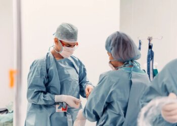 Пациенту с пересаженным сердцем спасли почку от рака в Новосибирске