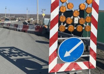 На трассе под Новосибирском — ограничения из-за реконструкции путепровода