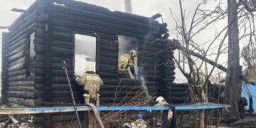 Двое детей и мать погибли на пожаре в Новосибирской области