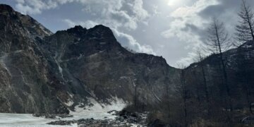 Трагедия в Бурятии: лавина сошла на туристов на горе Мунку-Сардык — есть погибшие