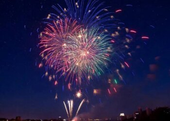 Омские власти снова отказались от салюта на 9 Мая