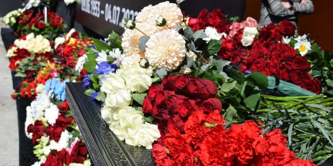 В Новосибирске рассказали о традиции съемки похоронных процессий советского времени