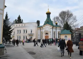 Андрей Травников поздравил православных сибиряков со Светлой Пасхой