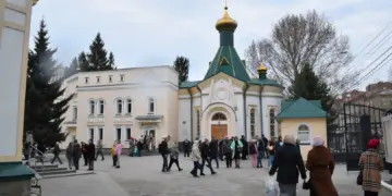 Андрей Травников поздравил православных сибиряков со Светлой Пасхой