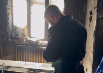 В Красноярском крае на пожаре погибли трое детей из многодетной семьи