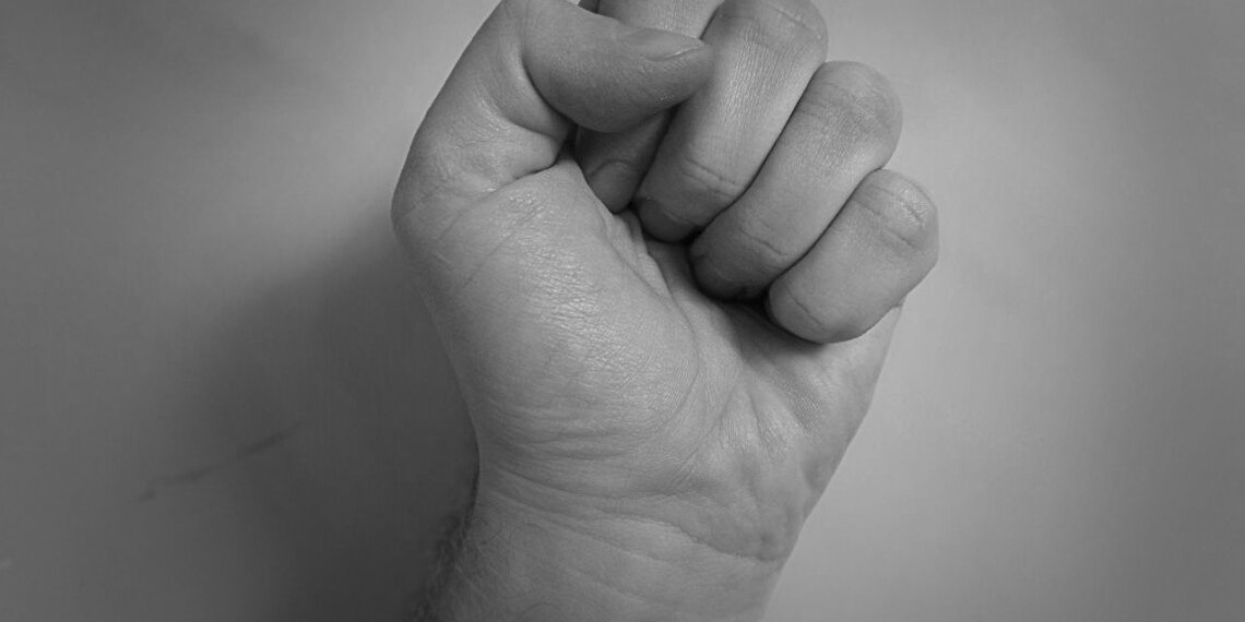 Отчим-мигрант насмерть забил трёхлетнюю девочку в Новосибирске