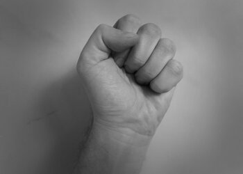 Отчим-мигрант насмерть забил трёхлетнюю девочку в Новосибирске