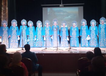 «Сибирь — это широта нашей души»: гала-концерт ветеранов Октябрьского района прошёл в Новосибирске