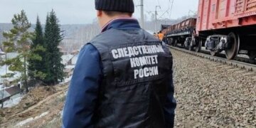 СКР проводит проверку из-за размыва насыпи на железной дороге в Новосибирской области