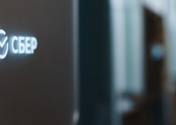 Бизнес сможет создавать корпоративных ИИ-агентов на базе ГигаЧат Ультра