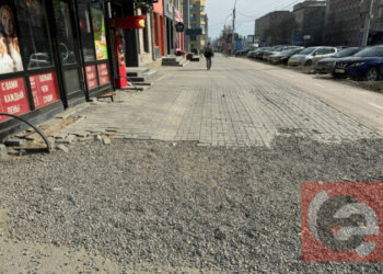 Мэрия Новосибирска отреагировала на жалобы о разрушающемся тротуаре на проспекте Карла Маркса