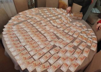 Суд избрал меру пресечения мошенникам, похитившим 3 млн рублей у матери погибшего участника СВО