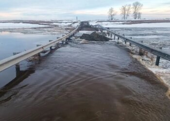 На 7 дорогах Новосибирской области ограничили движение из-за паводка