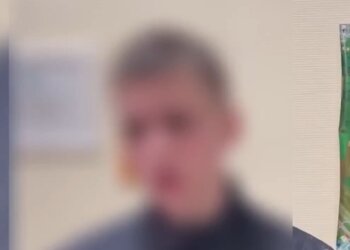 Подросток поджег полицейские машины по указанию кураторов под Новосибирском